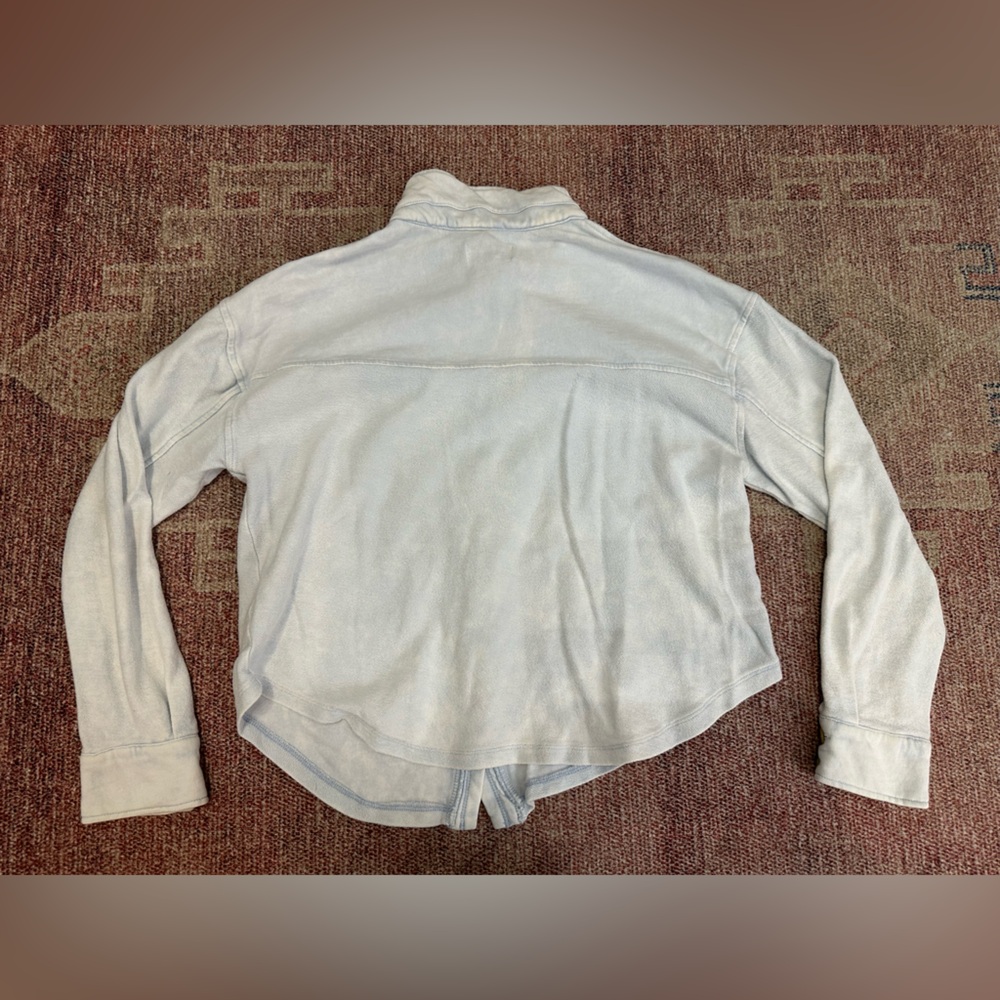 Evereve Light Blue Button-Down Utility Shirt - Picture 6 of 8